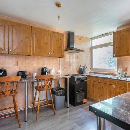 Entire 3 Bedroom Luxury Apartment In London With Private Balcony Londres Exterior foto