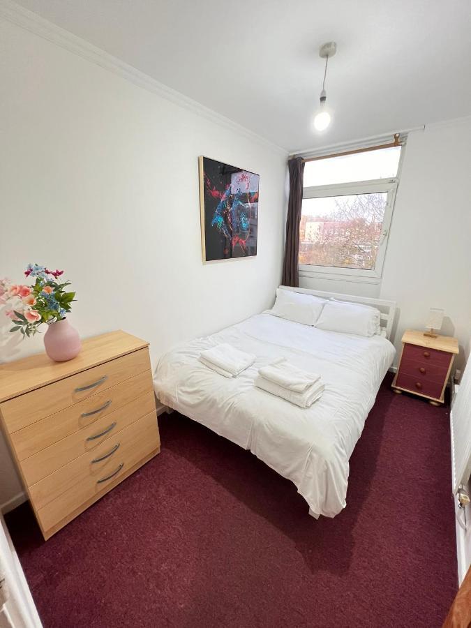 Entire 3 Bedroom Luxury Apartment In London With Private Balcony Londres Exterior foto